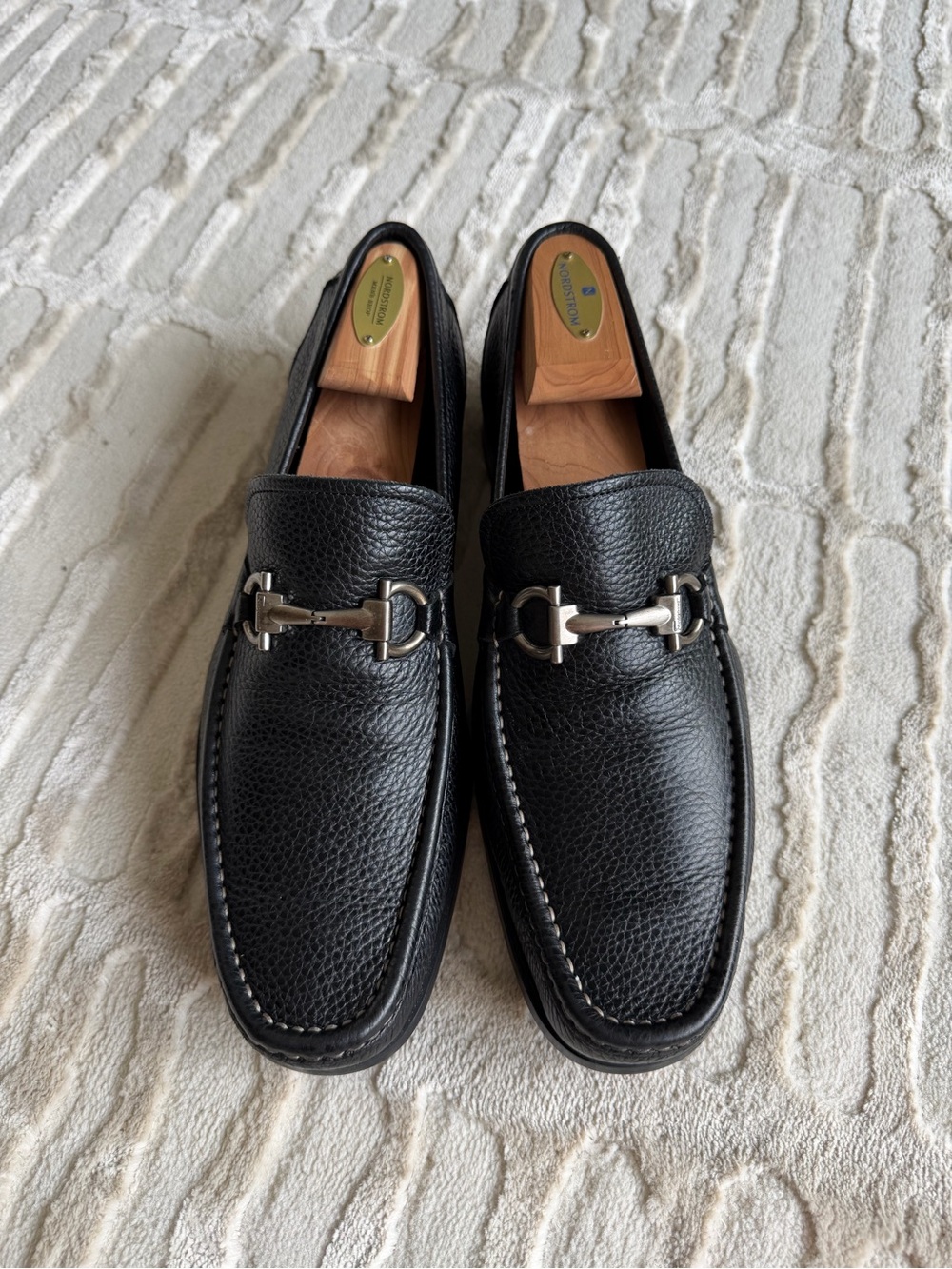 Salvatore Ferragamo Mens 10.5 D Black Pebbled Leather Gancini Bit Loafers Italy